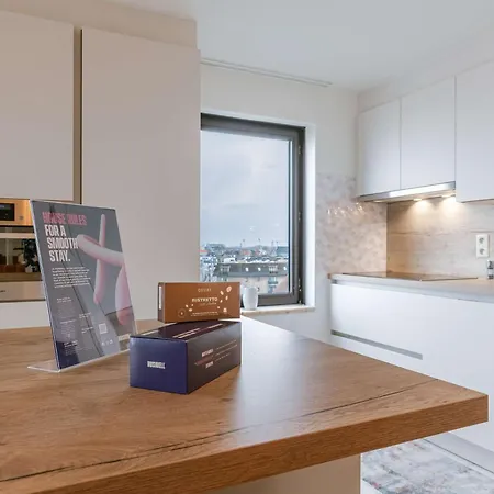 Huswell - Stylish With Sea View