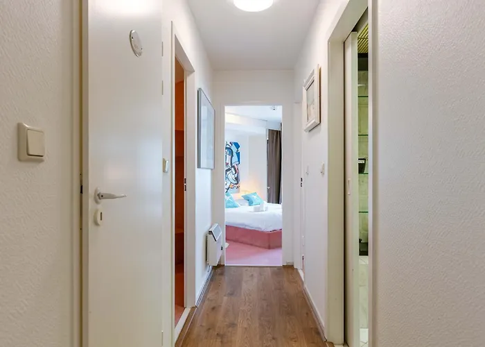 Huswell - Stylish With Sea View Apartment Ostend